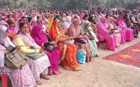 डीएम ने बैठक का किया मोइना दिया कड़ा निर्देश