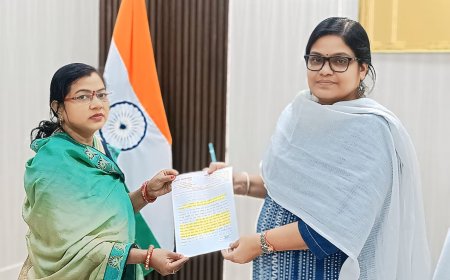 सभासद  ने सौप मांग पत्र गोसाईगंज रेलवे स्टेशन विकास पर