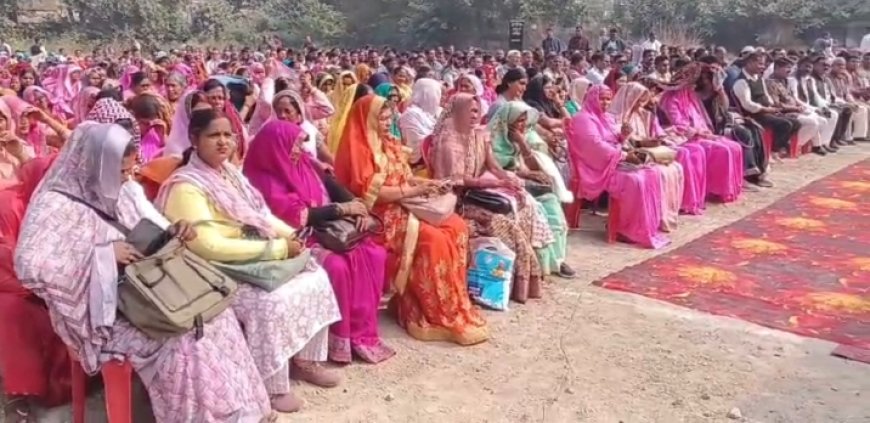 डीएम ने बैठक का किया मोइना दिया कड़ा निर्देश