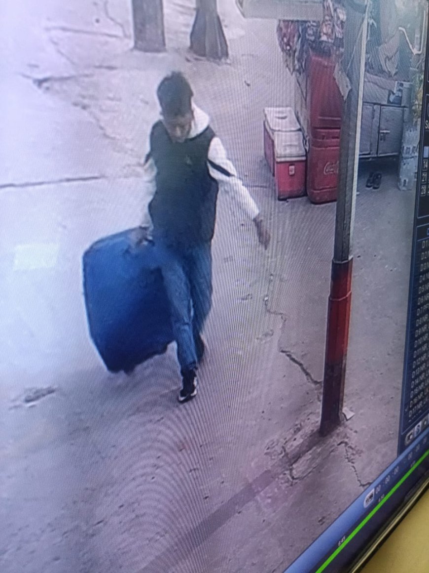 ट्रेन में चोरों ने गायब किया जांच में जुटी पुलिस चारबाग की