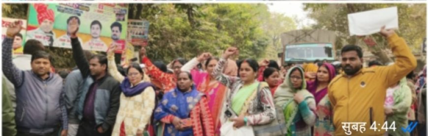 उप जिलाधिकारी नेकिया अभद्रता। आंगनबाड़ी कार्यकत्रियों ने गेट किया बंद धरना प्रदर्शन चक्का जाम